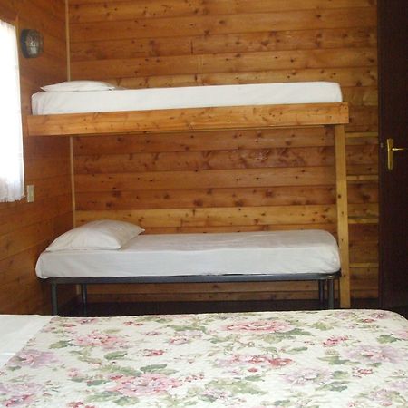 Camping Azzurro Браччано Экстерьер фото